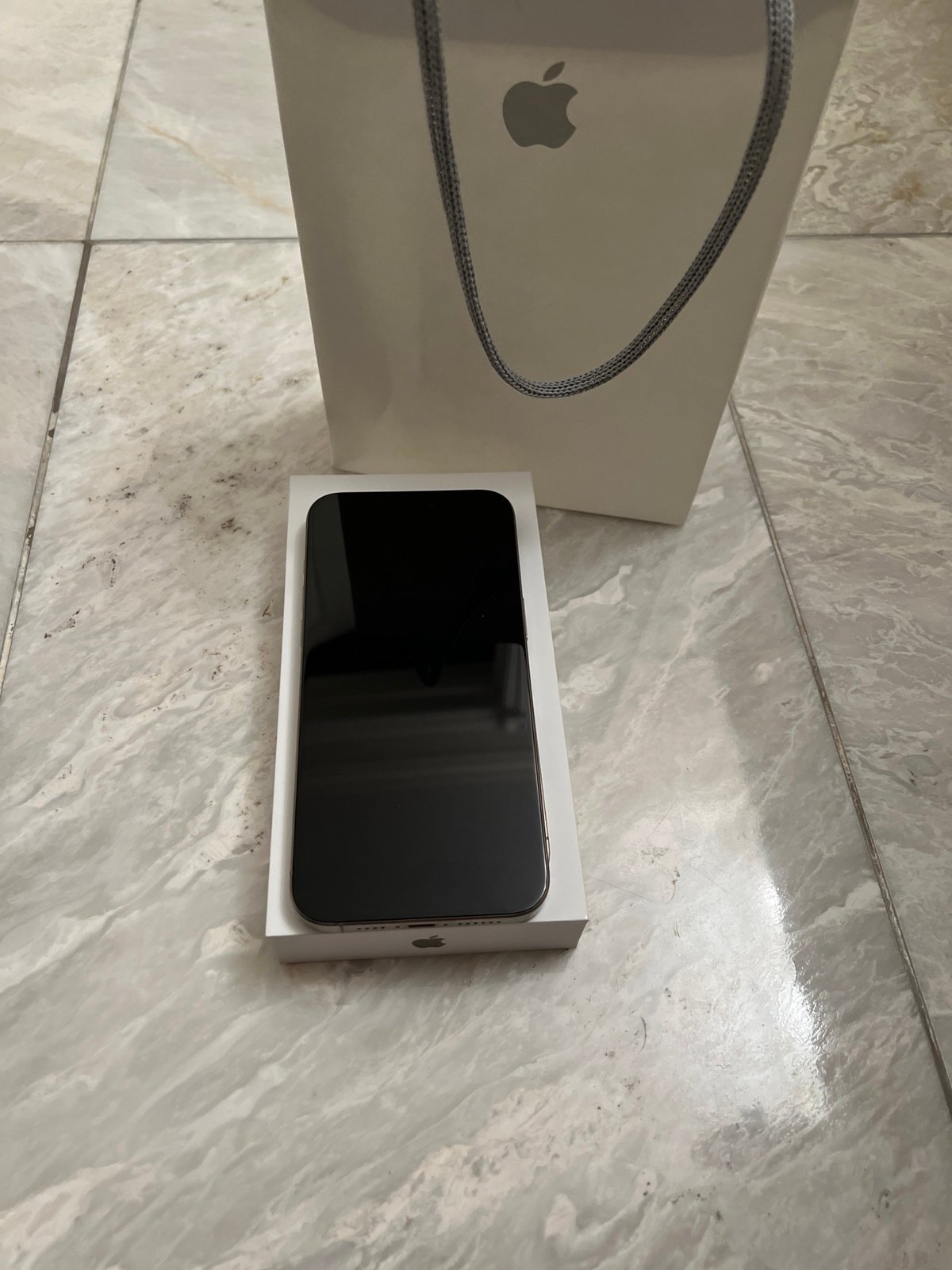 Apple iphone 15 pro max fully unlocked iPhone 15 Pro Max 256GB Natural Titanium 7V88