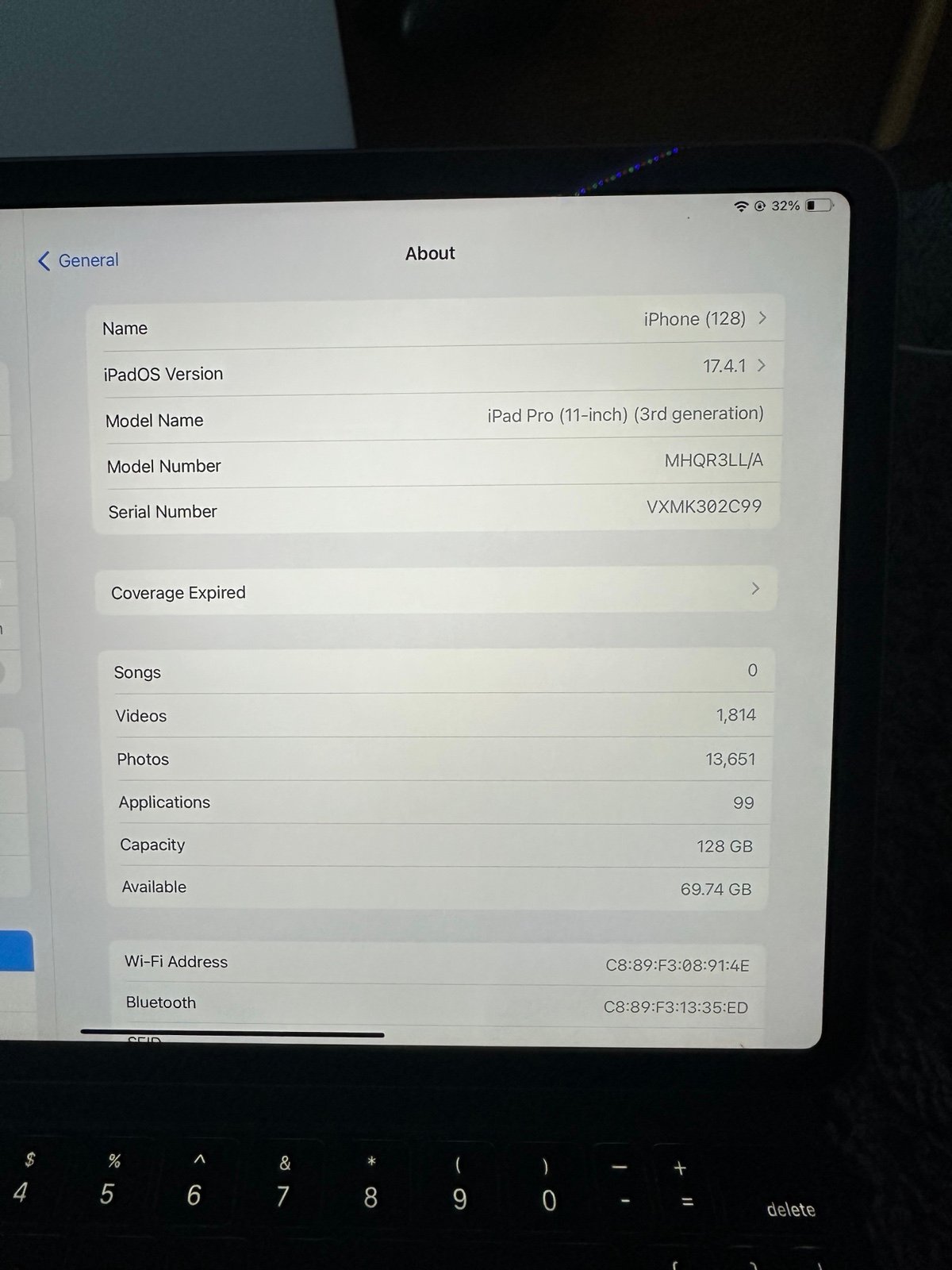 Apple iPad Pro 3rd Generation 128 GB with Magic Keyboard 7O75