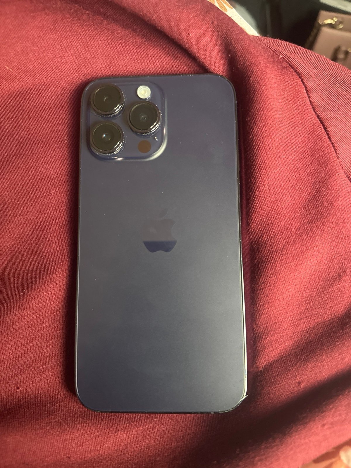 Apple iPhone 14 Pro Max 128 GB in Deep Purple 6S28