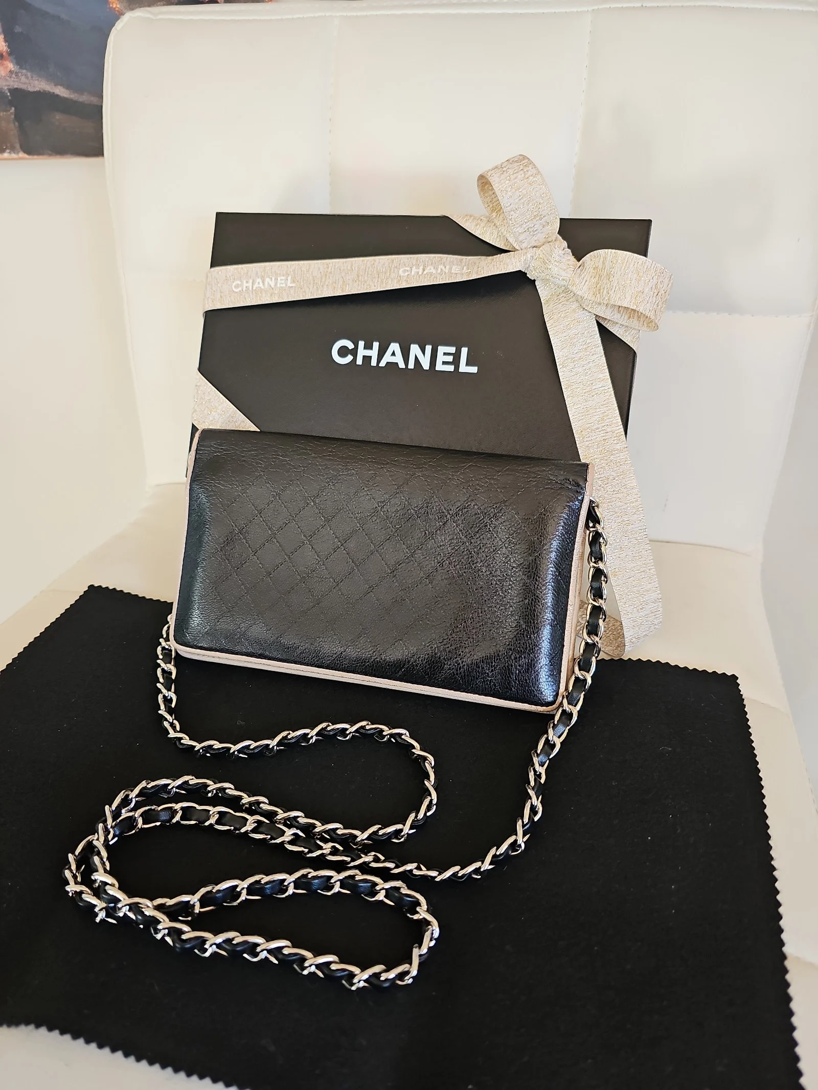 CHANEL Black Leather Quilted Wallet