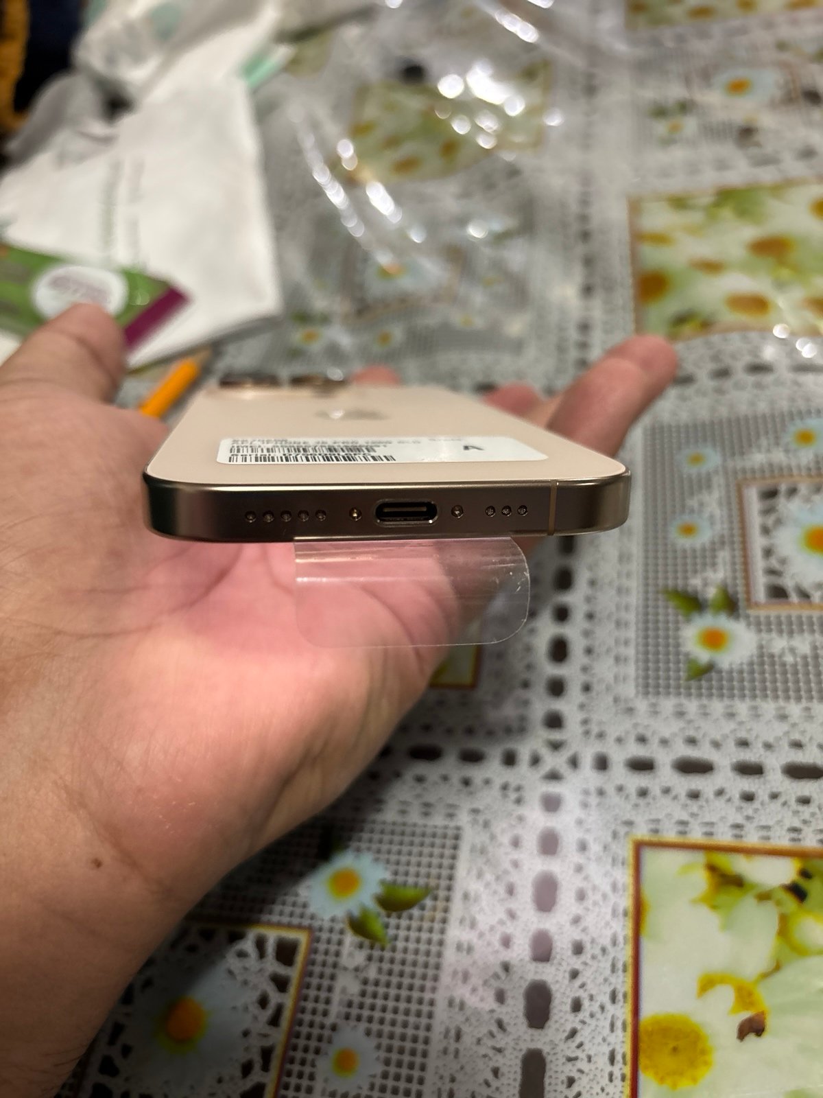 iPhone 16 pro 128gb desert titanium T-mobile 2N78