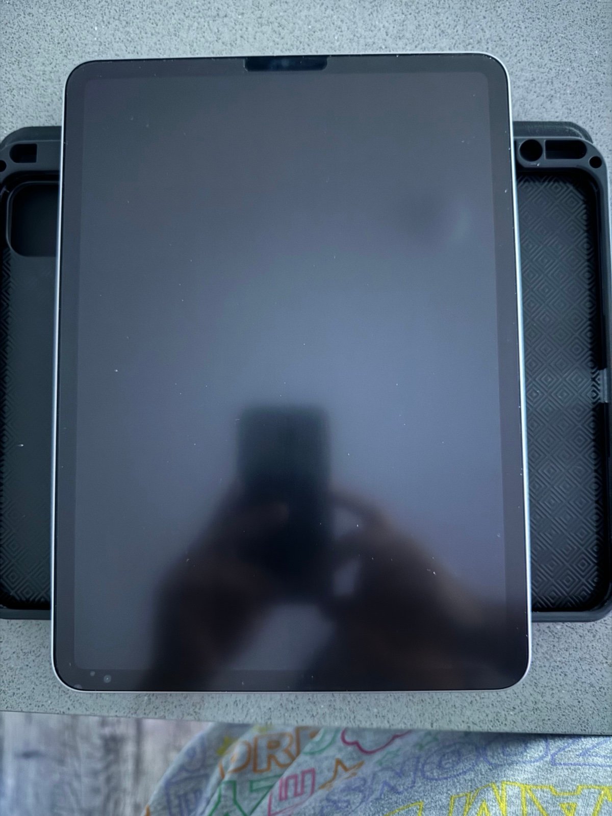 Apple iPad Pro 4th Generation (2022) 1V85