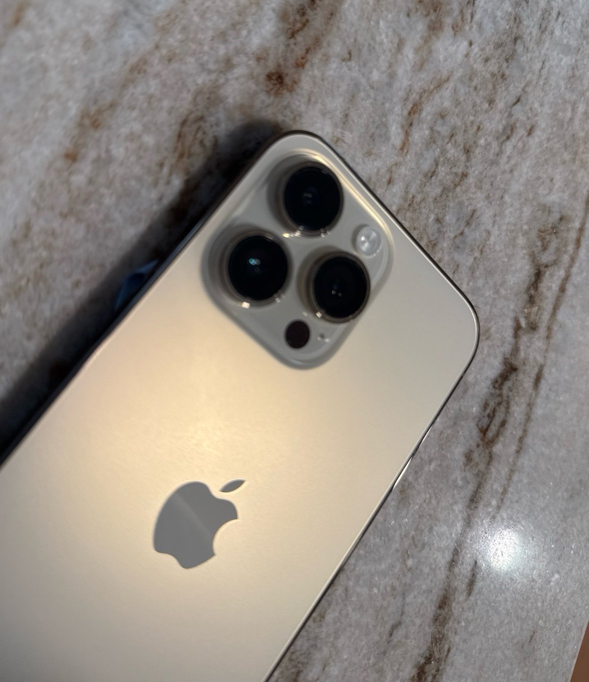 Apple iPhone 14 Pro Max 128 GB in Gold for Unlocked 5Y73