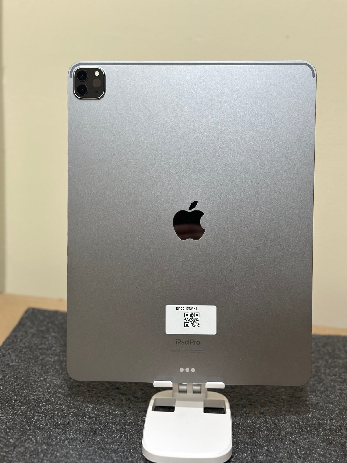 Apple ipad pro 12.9 6th gen M2  128 gb wifi 3M85