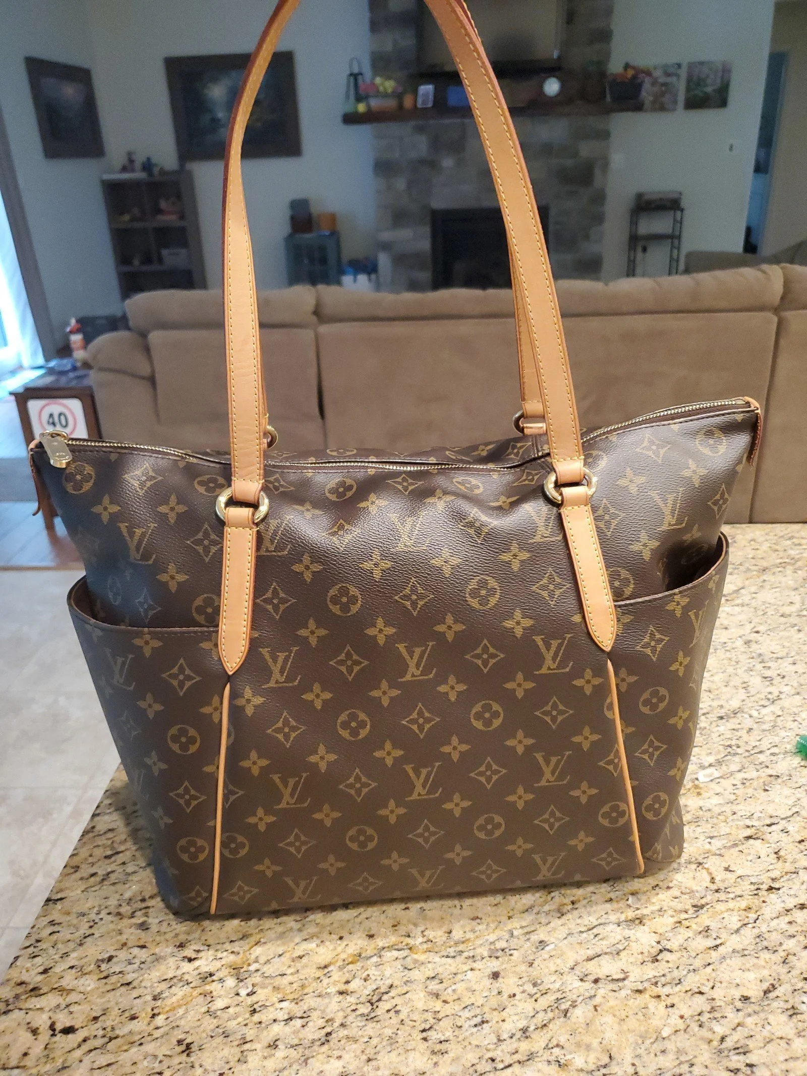 Louis Vuitton Monogram Totally GM Tote Bag in LIKE NEW CONDITION