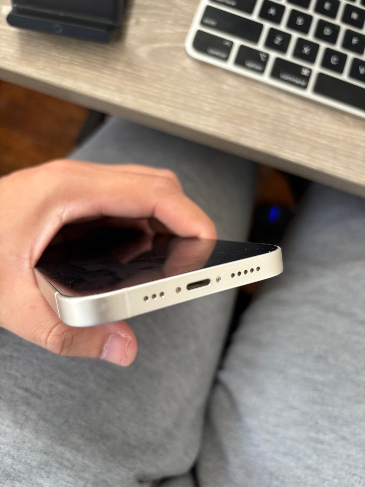 Apple iPhone 14 128gb unlocked starlight 8Q98