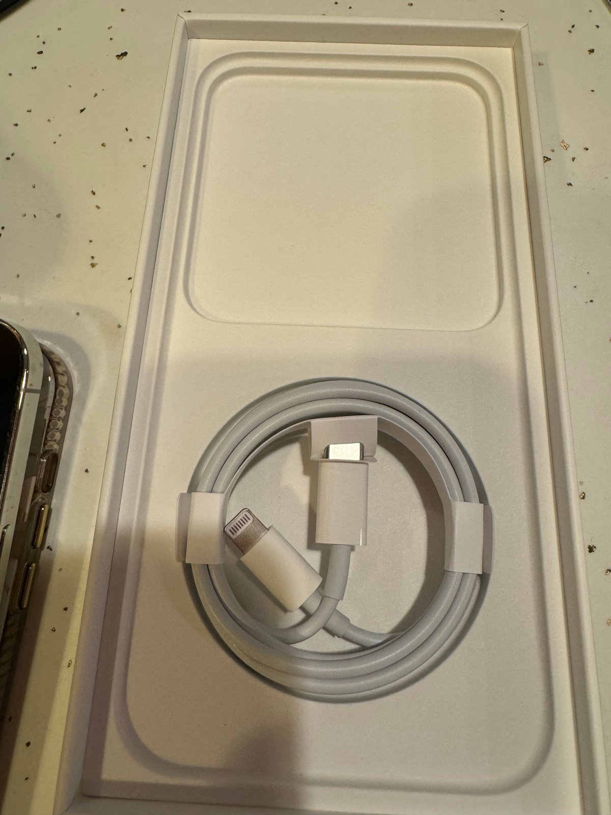 iPhone 14 Pro Max AT&T 9J17