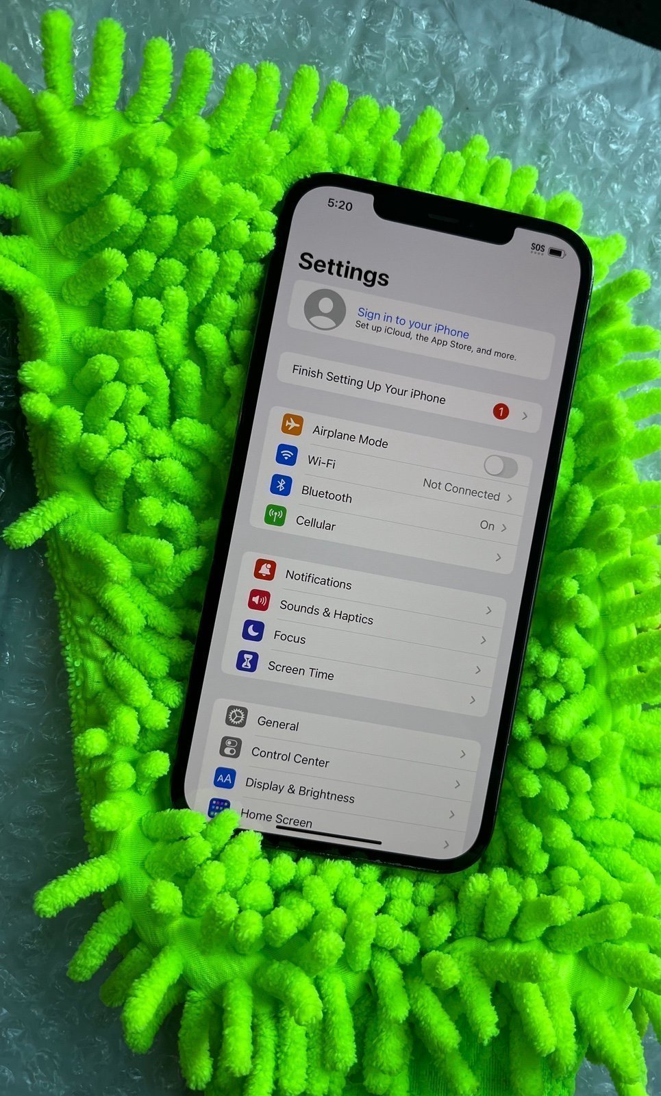 iPhone 12 Pro Max 256GB Unlocked iOS 16.1.2 9S35