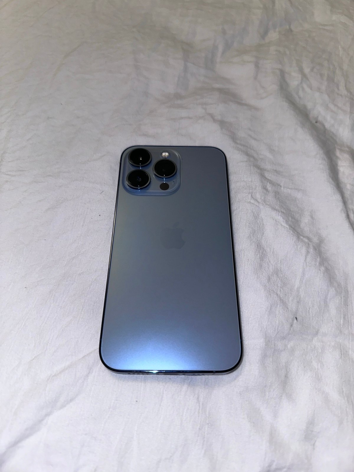 I phone 13 pro unlocked 128gb sierra blue 8D91