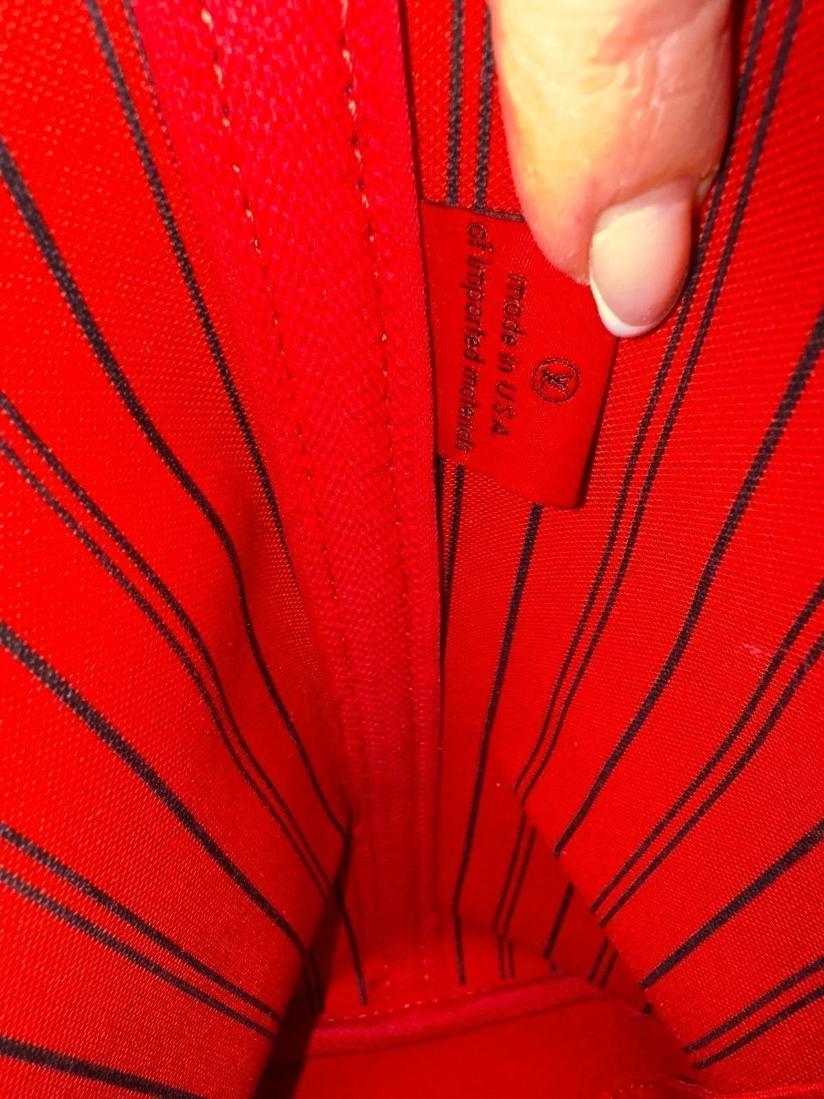 Louis Vuitton Neverfull MM Microchiped