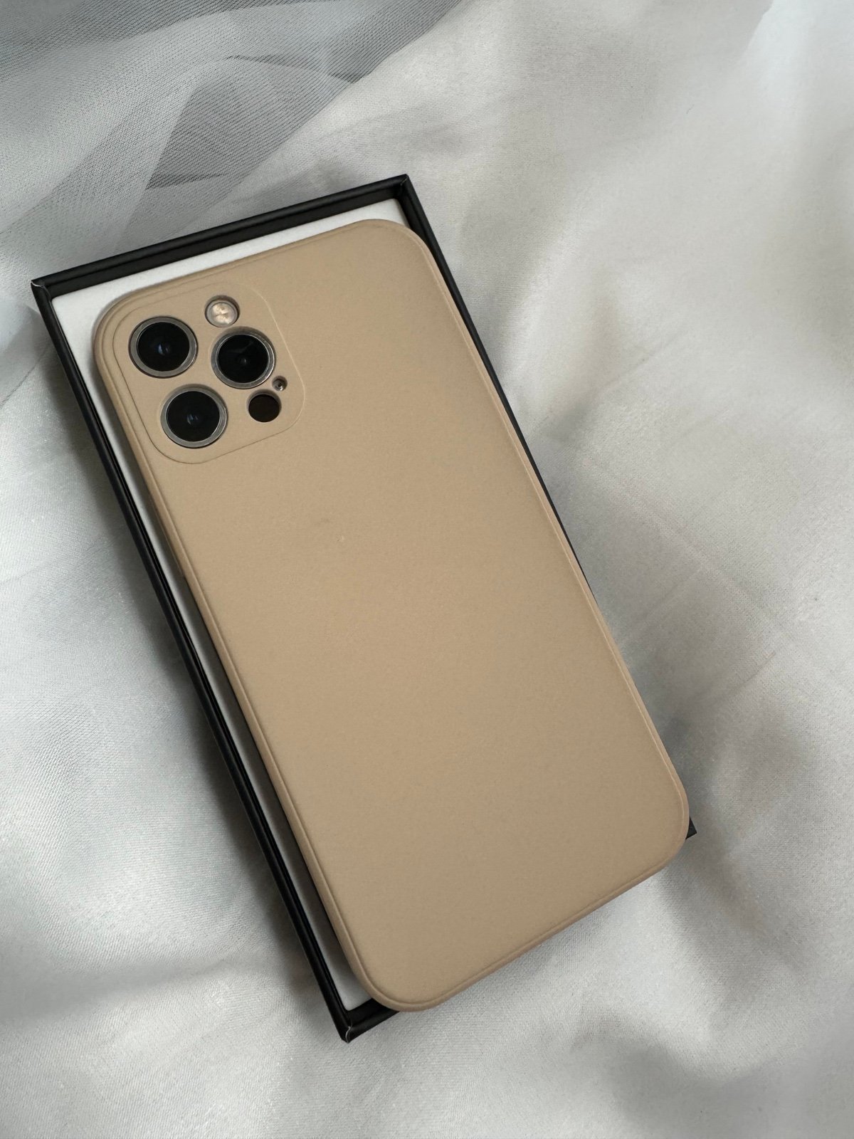 Apple iPhone 12 Pro Max 256 GB in Silver for Unlocked 7Z35