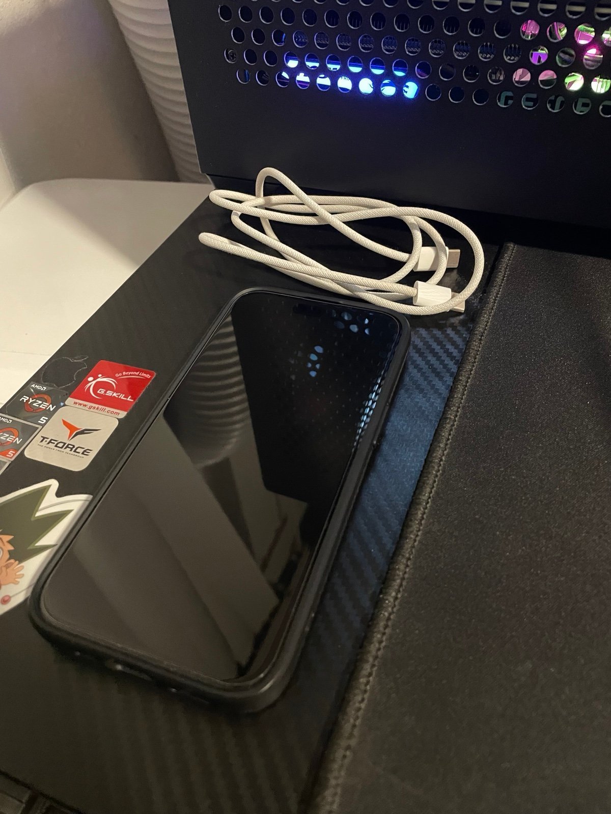 Apple iPhone 15 128gb unlocked 1R28