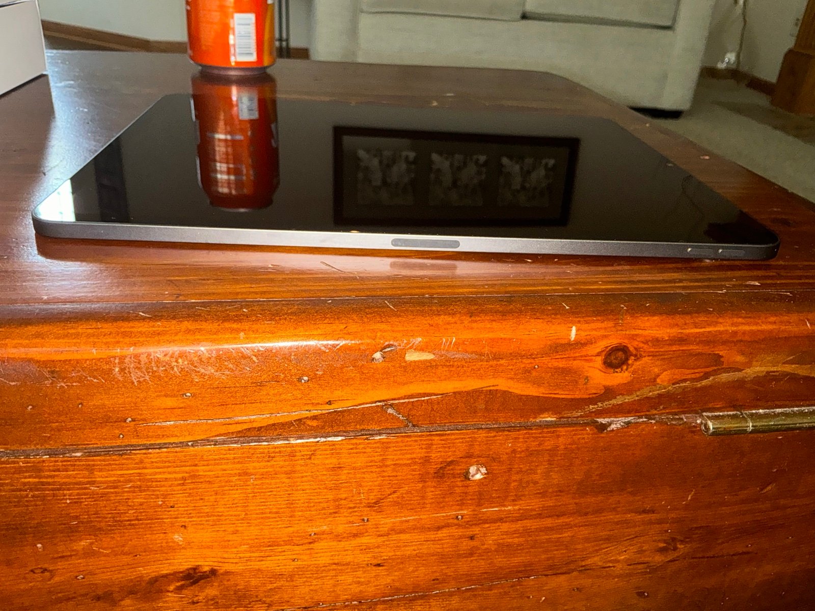 Apple iPad Pro 12.9” WIFI (5th Generation) 256GB w/Case and Original Box 3W26