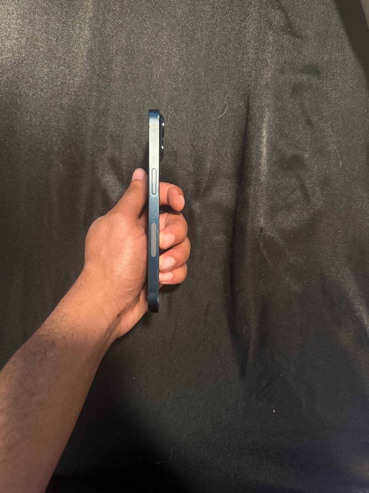 iPhone 14 128 gb black unlocked 6L17