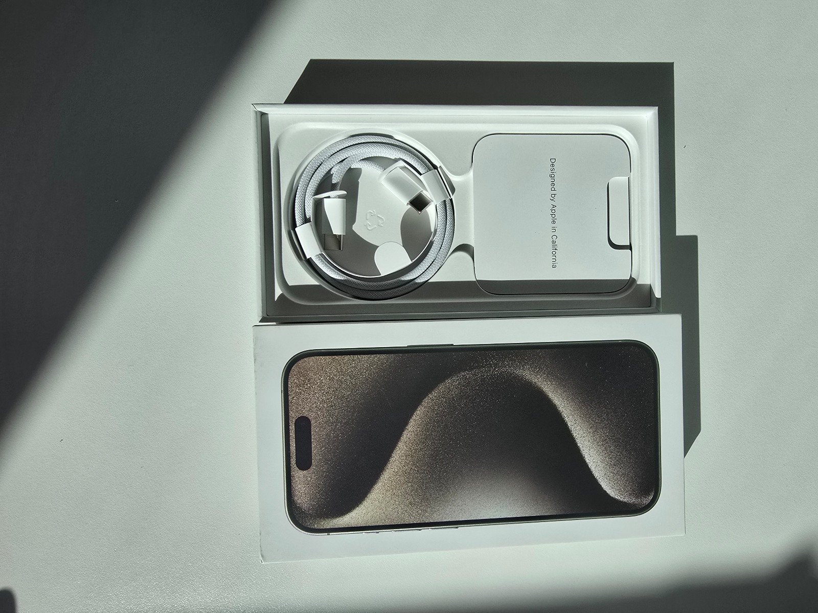 Apple iPhone 15 pro unlocked 9U36