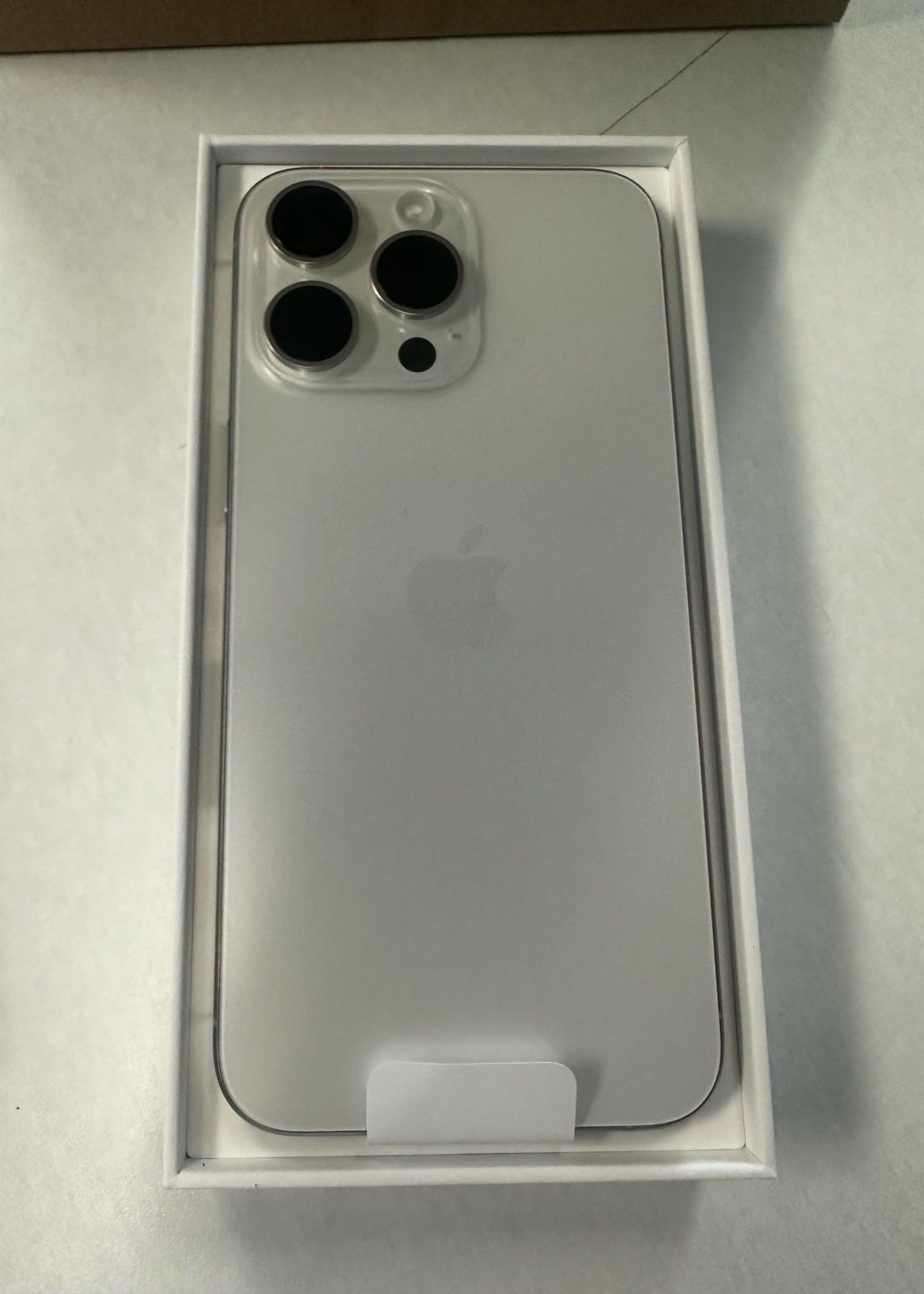 iPhone  15 pro max AT&T 256gb 3T83