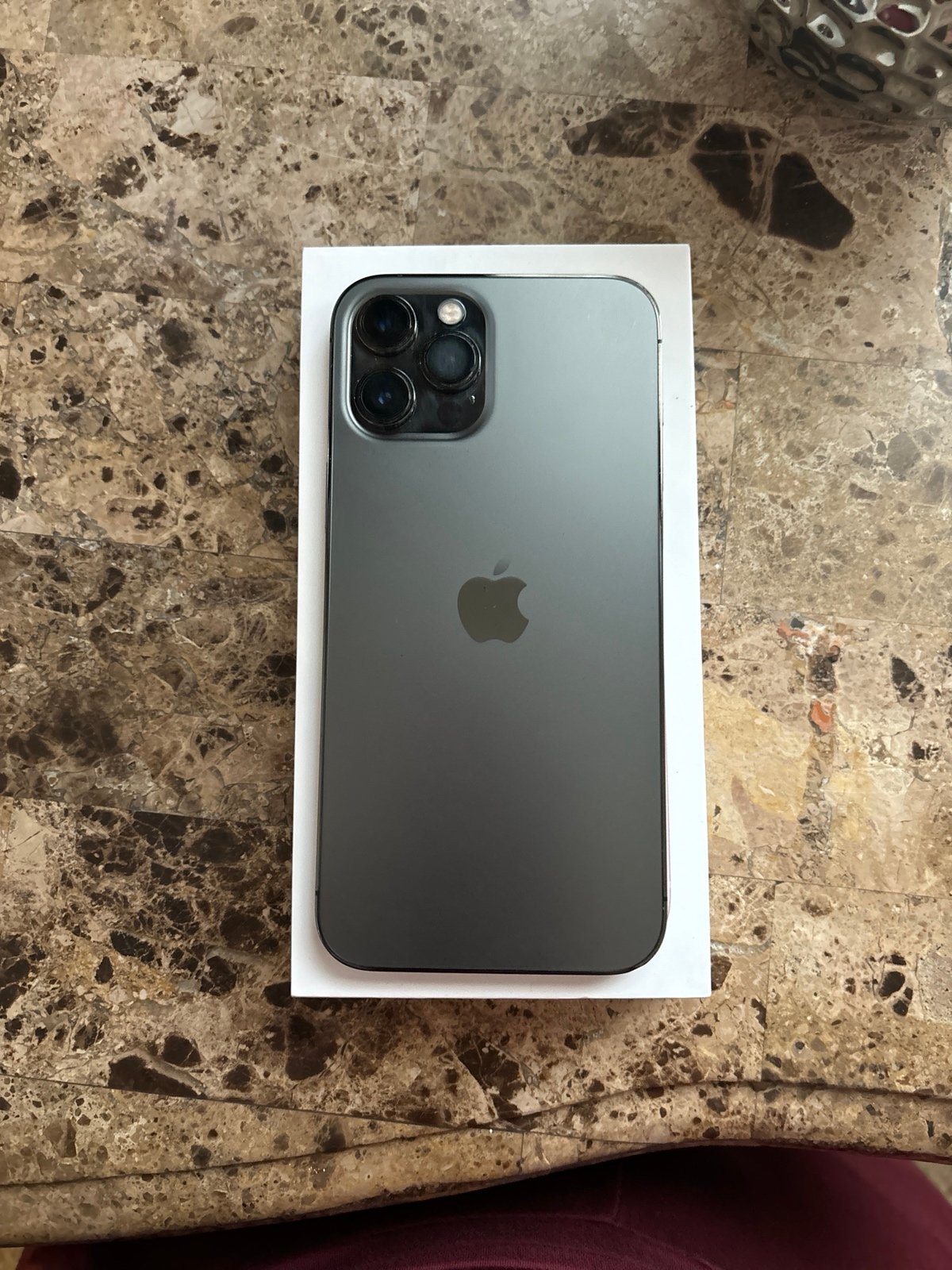 Apple iPhone 12 Pro Max 128 GB in Graphite 6M73