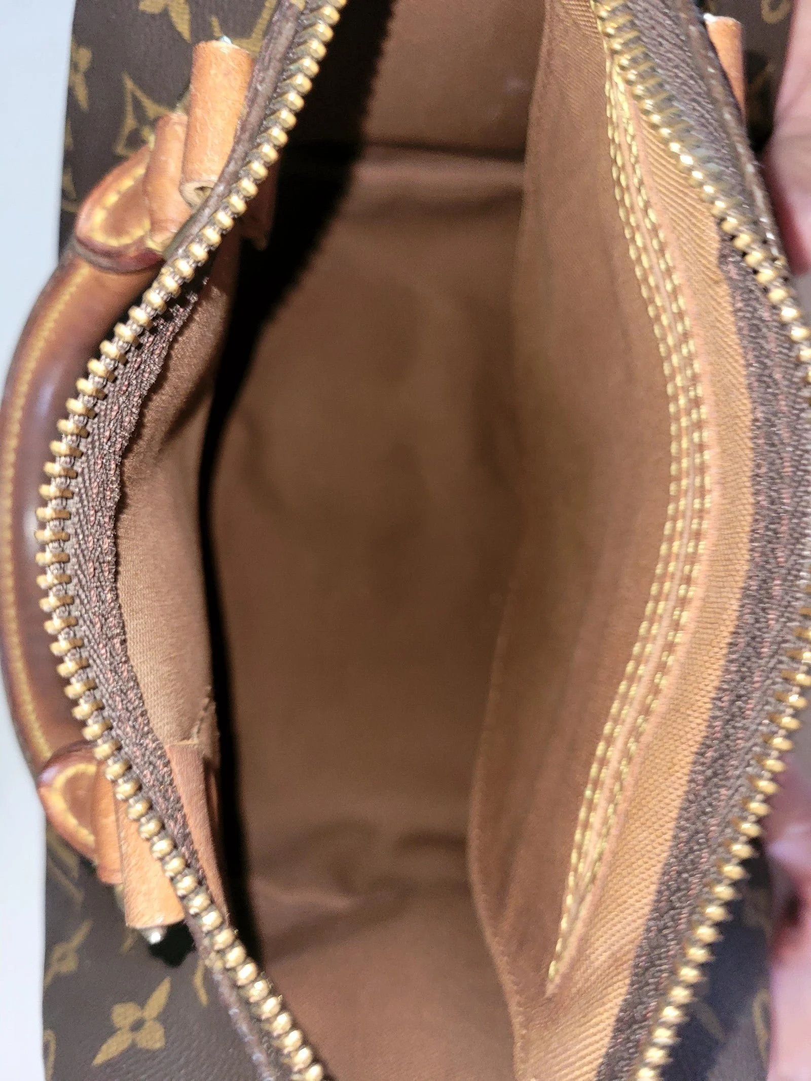 Louis Vuitton Speedy 25 Purse