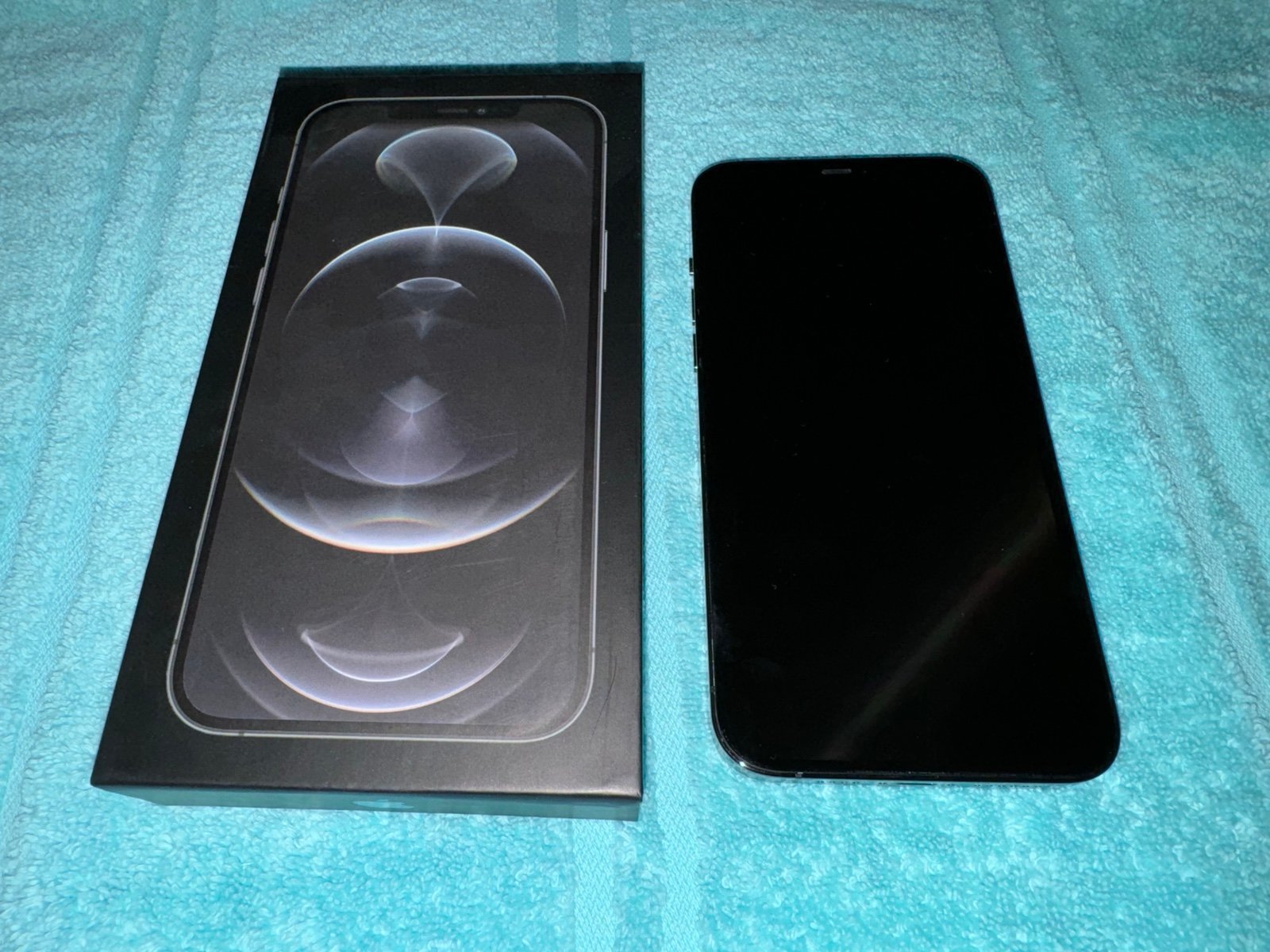 Apple iPhone 12 Pro Max w/box and acc. - 512 GB  - Unlocked - Graphite - 8/10 9E55