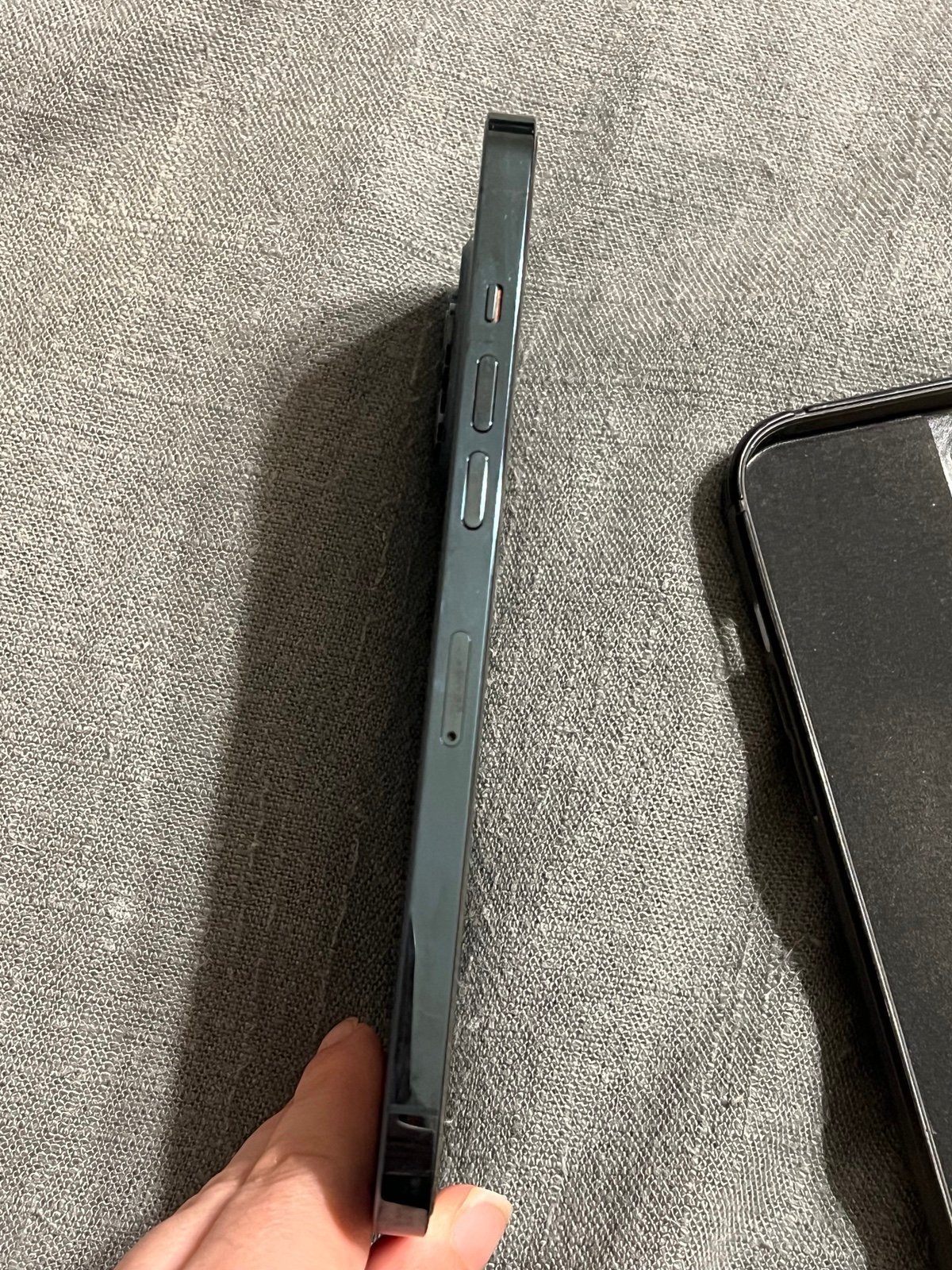 iPhone 12 Pro Max ( reserved ) 7T62