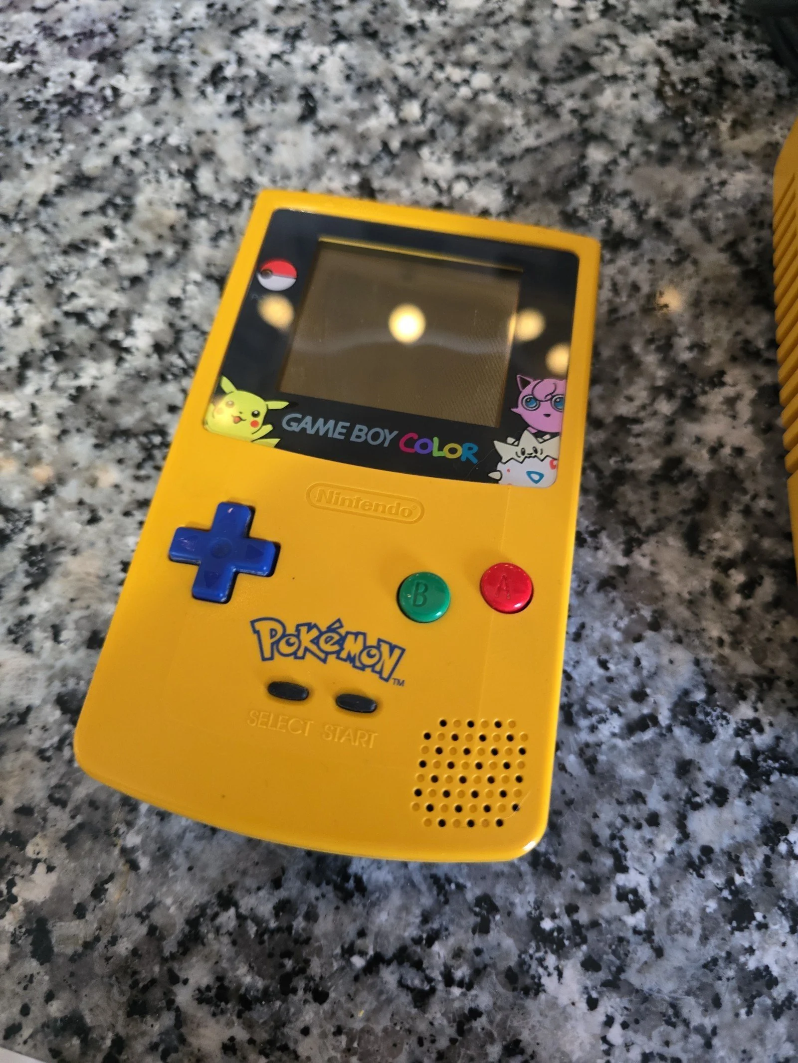 Nintendo 64 & Gameboy color POKÉMON EDITION bundle.