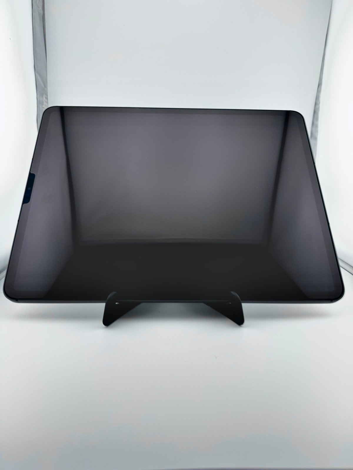 iPad Pro 12.9 inch 5th Gen 128GB (Cellular) Space Gray & Magic Keyboard 2W83