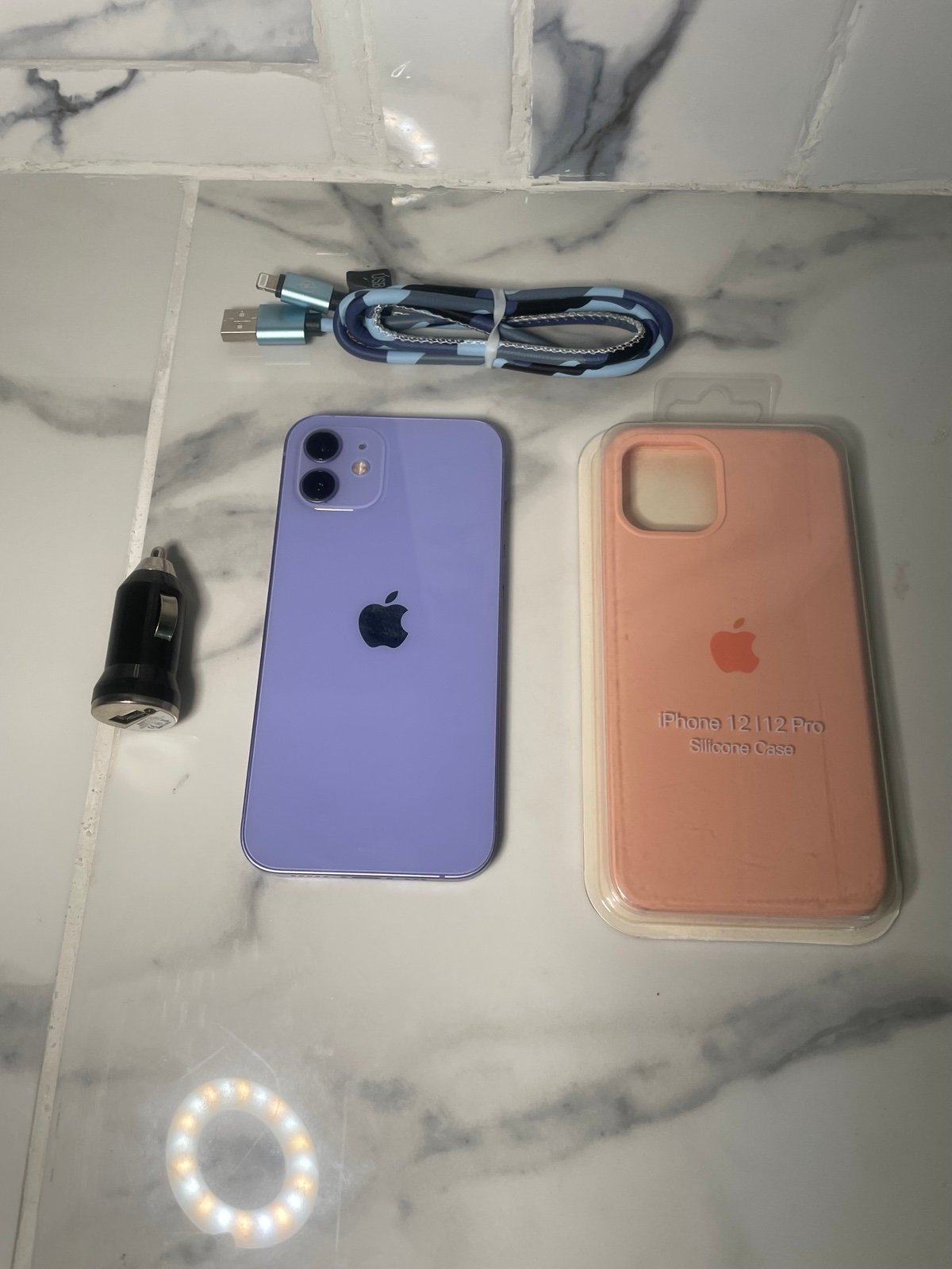 Apple iphone 12 128gb (UNLOCKED) 8Y16