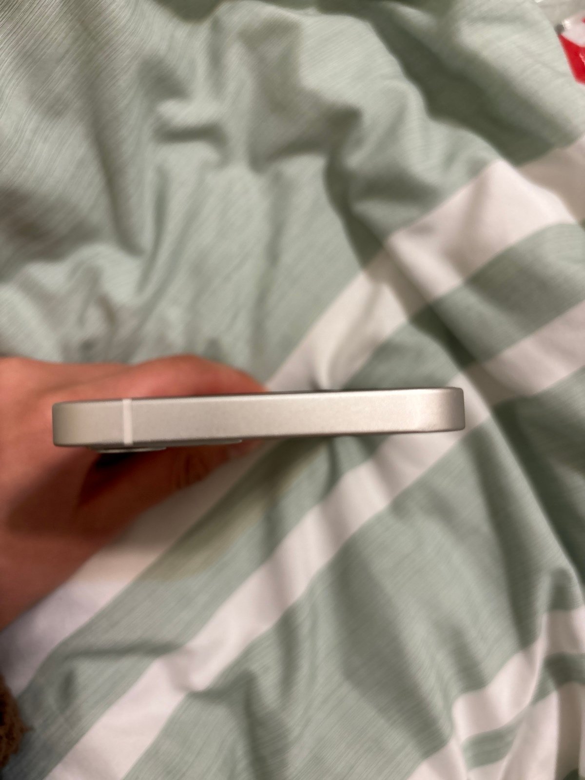 Apple iPhone 12 128 GB in White for Unlocked 2Y38