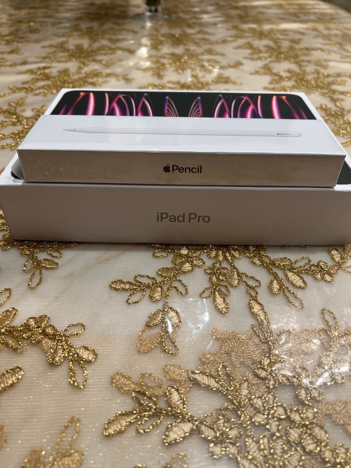 Brand New Apple ipad pro 11 inch 4th gen 256gb WiFi with Apple Pencil 2nd gen 3B78