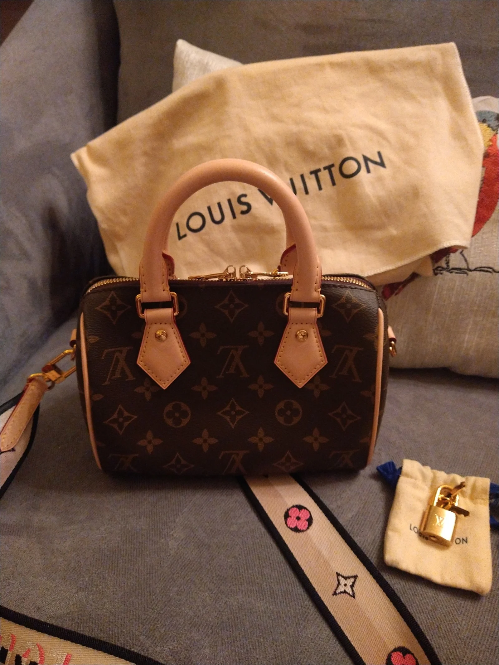 Louis Vuitton Speedy 20 Bandouliere