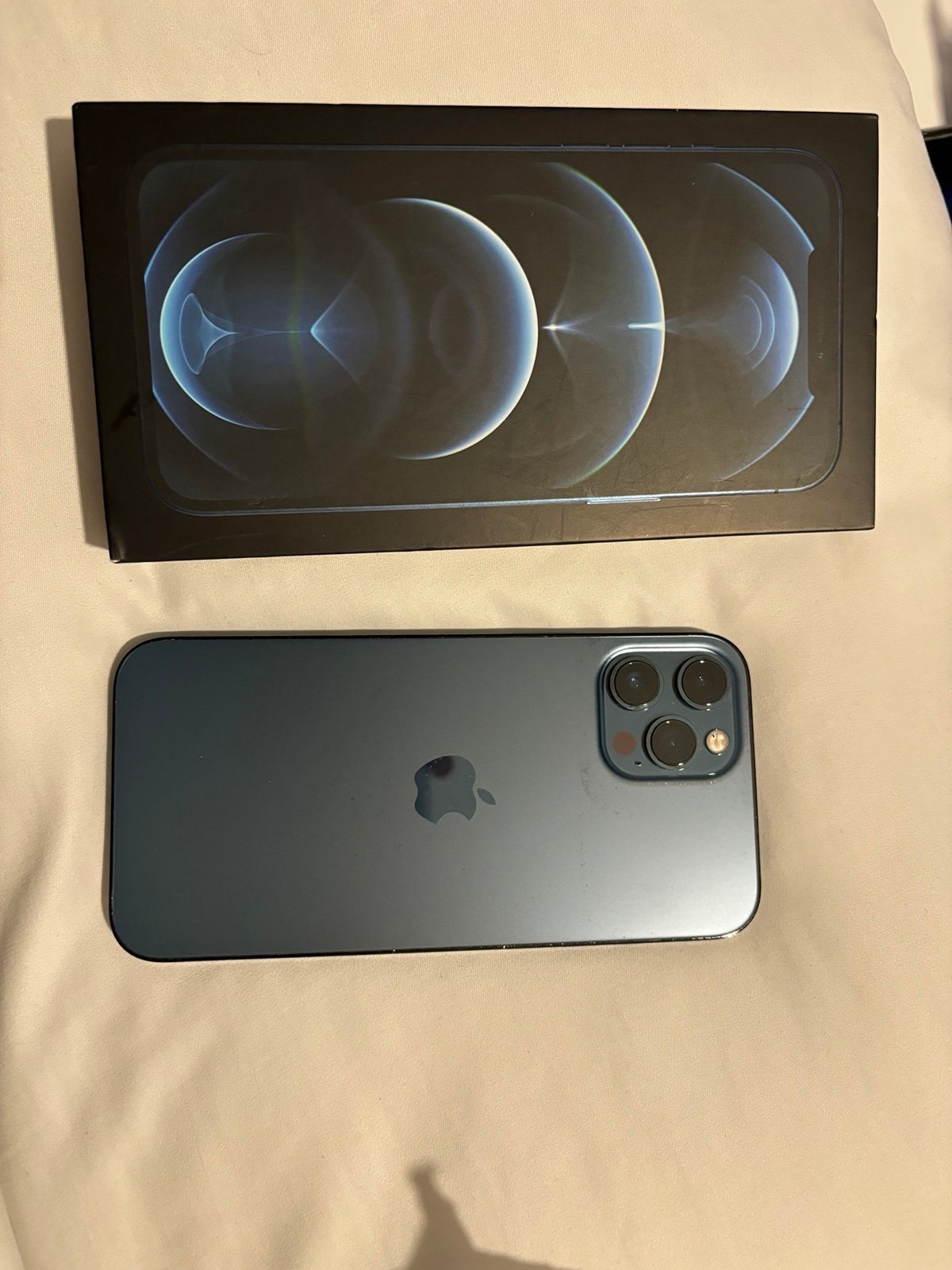 iphone 12 pro max unlocked 2D96