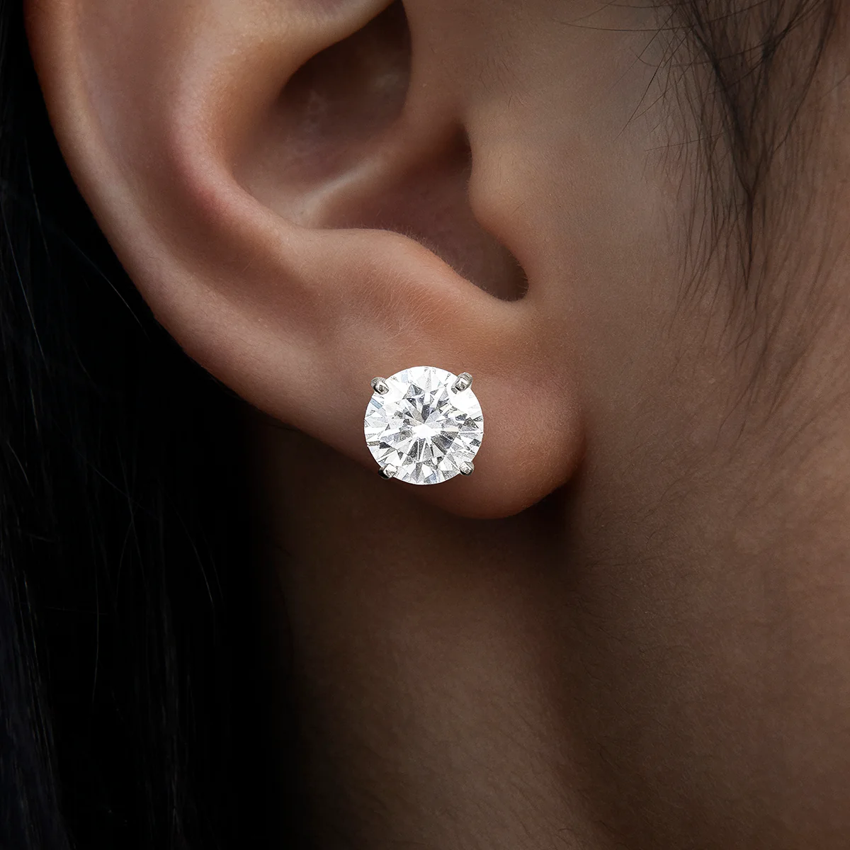 Women's 8MM Round Cut Moissanite Diamond Stud Earrings in White Gold Vermeil