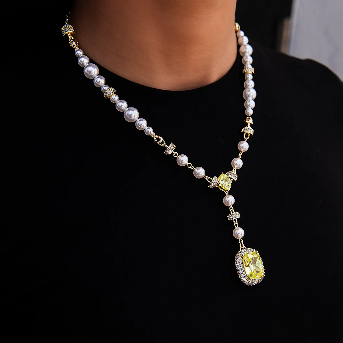 Pearl Canary Gemstone Lariat Necklace in Yellow Gold