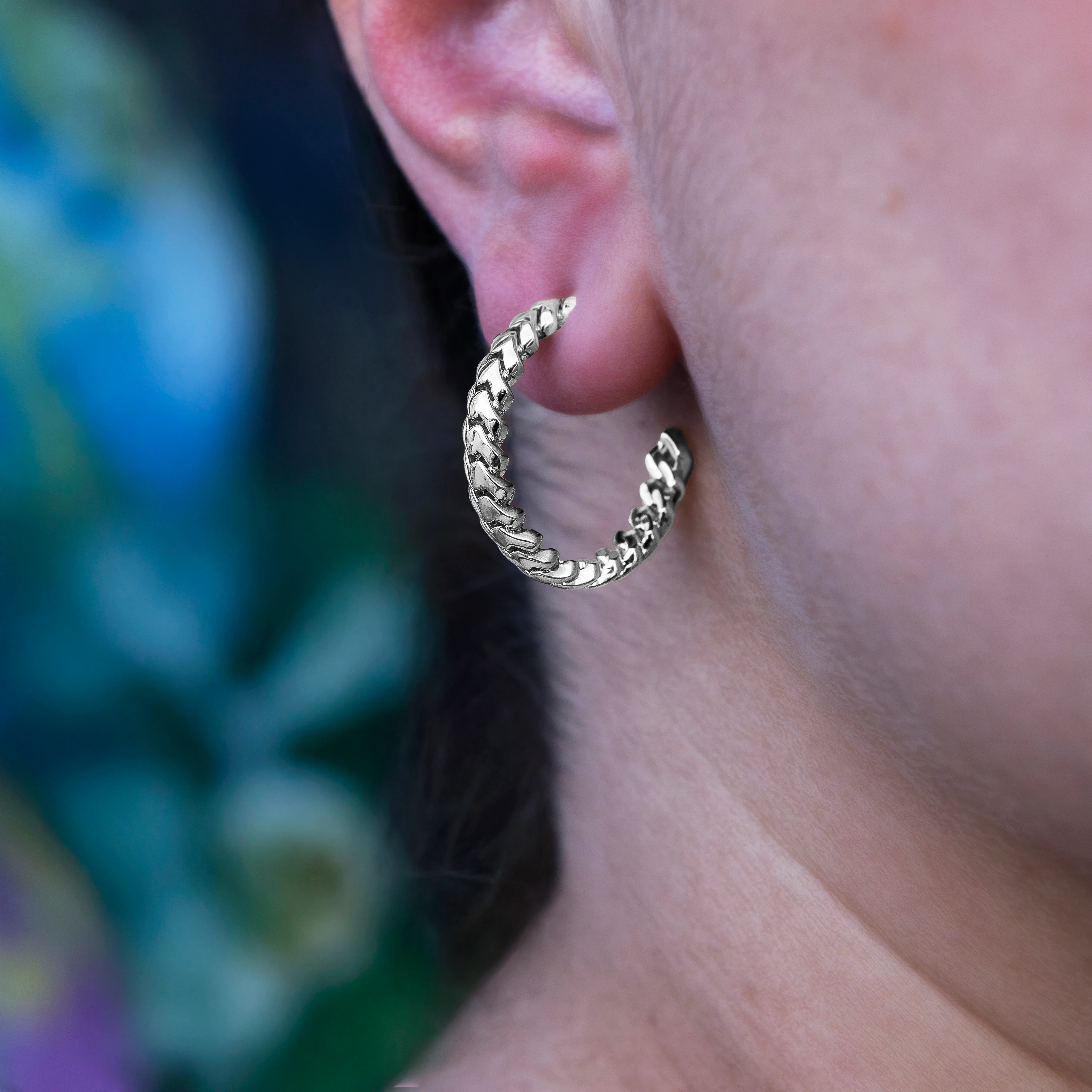 Micro Cuban Prong Hoop Earrings in White Gold- 6mm