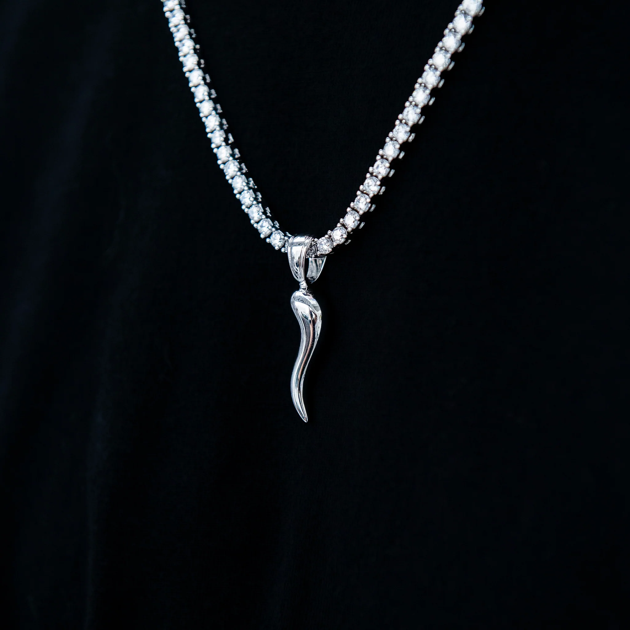 Italian Horn Pendant in White Gold