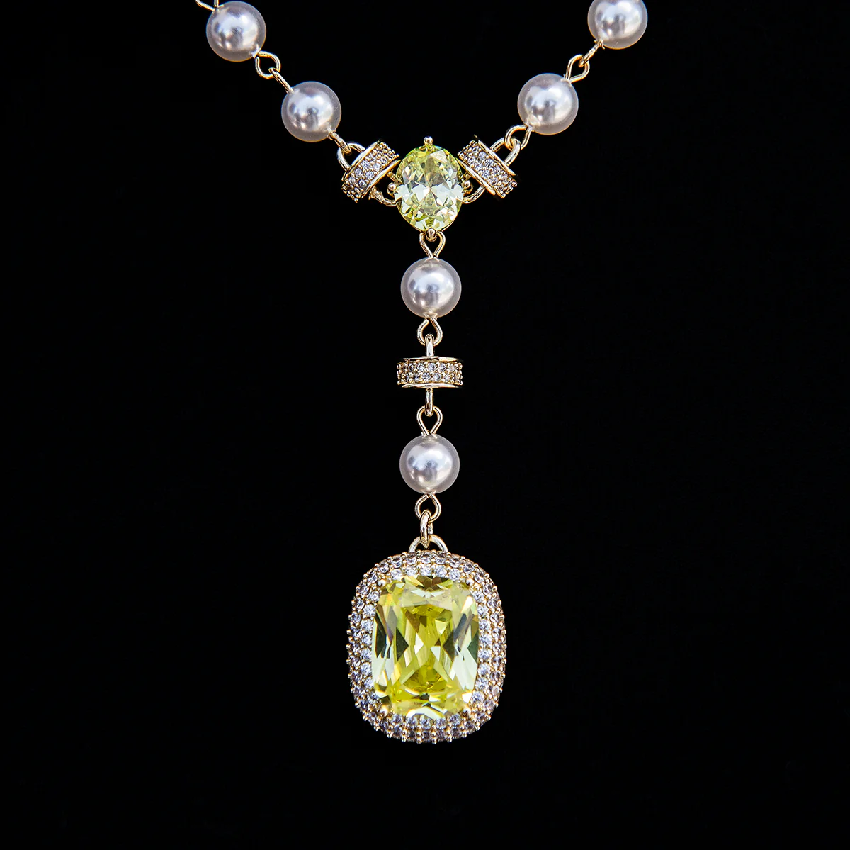 Pearl Canary Gemstone Lariat Necklace in Yellow Gold