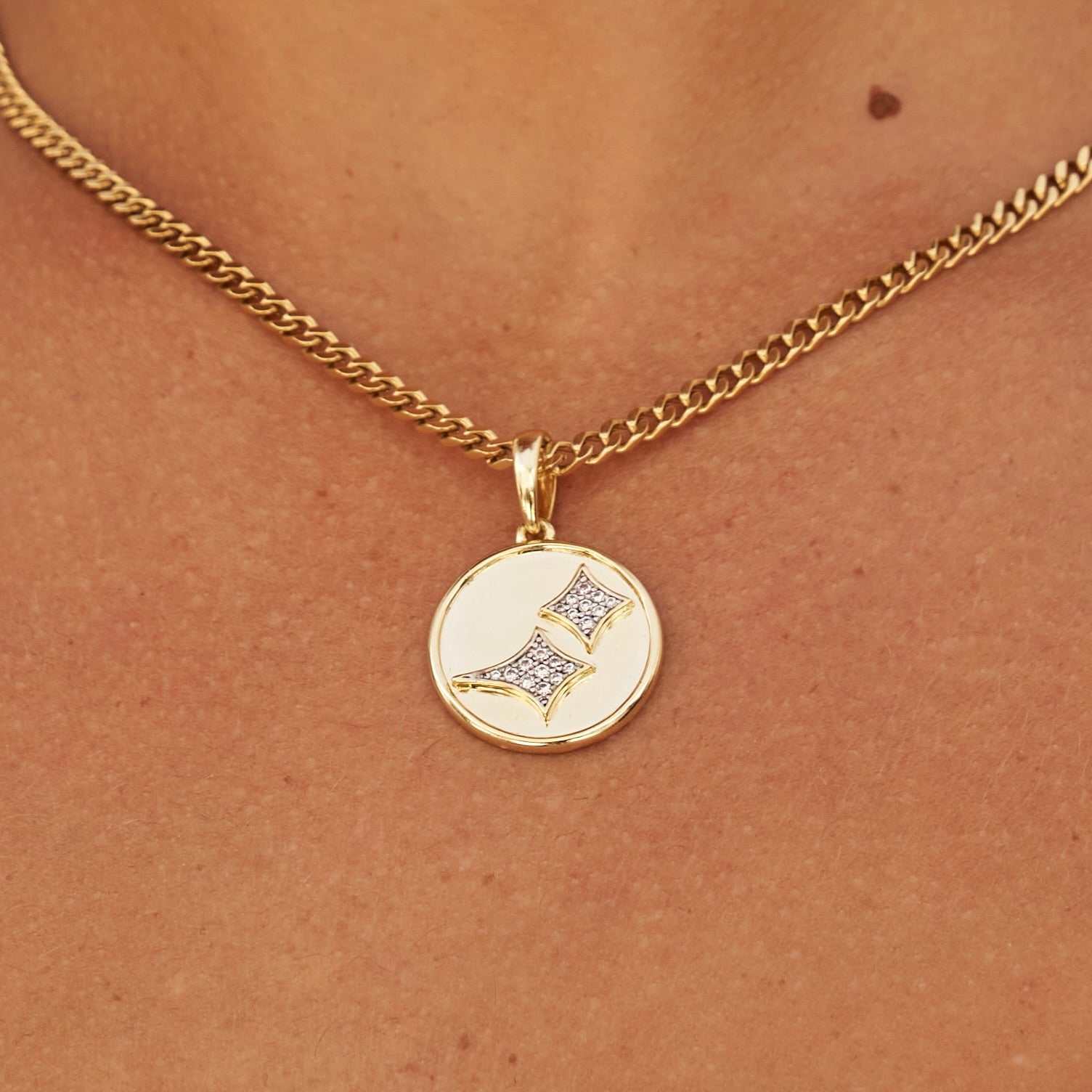 GLD Stars Coin Pendant - Yellow Gold