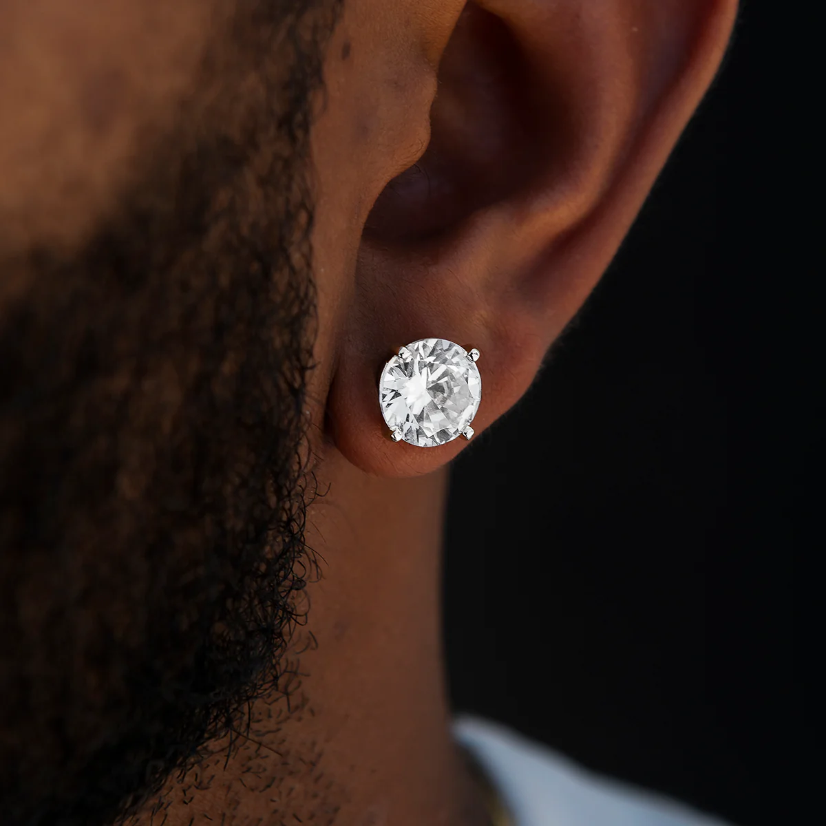 10mm Round Cut Diamond Stud Earrings in White Gold