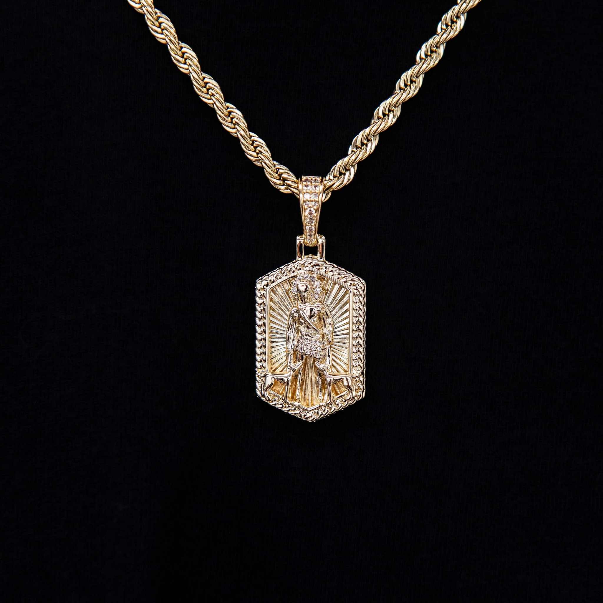 San Lazaro Pendant in Yellow Gold