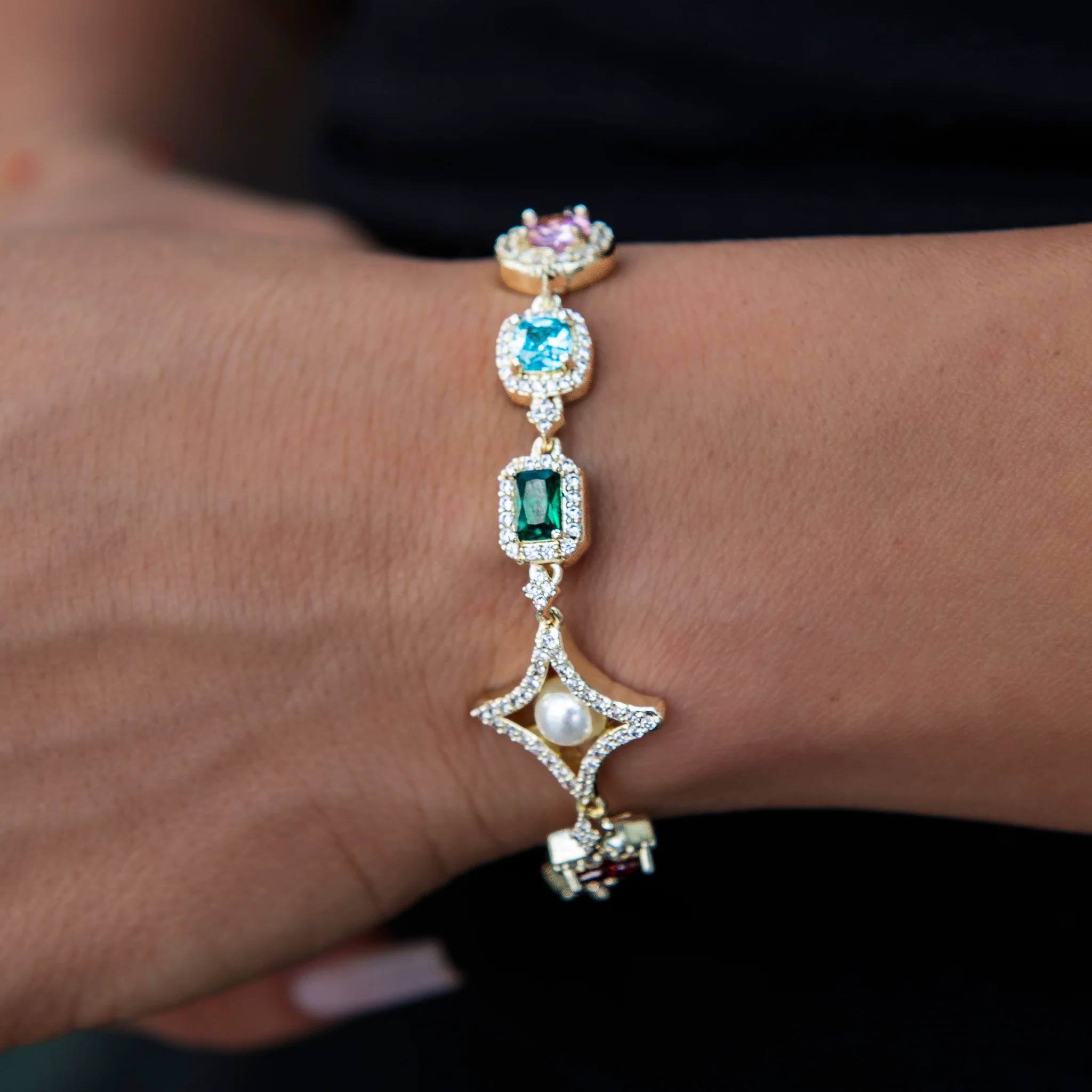 Colored Gemstone Pearl Bracelet in Yellow Gold