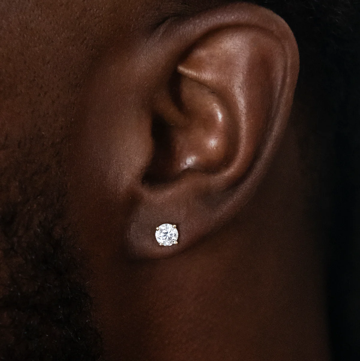 5mm Round Cut Diamond Stud Earrings in Yellow Gold