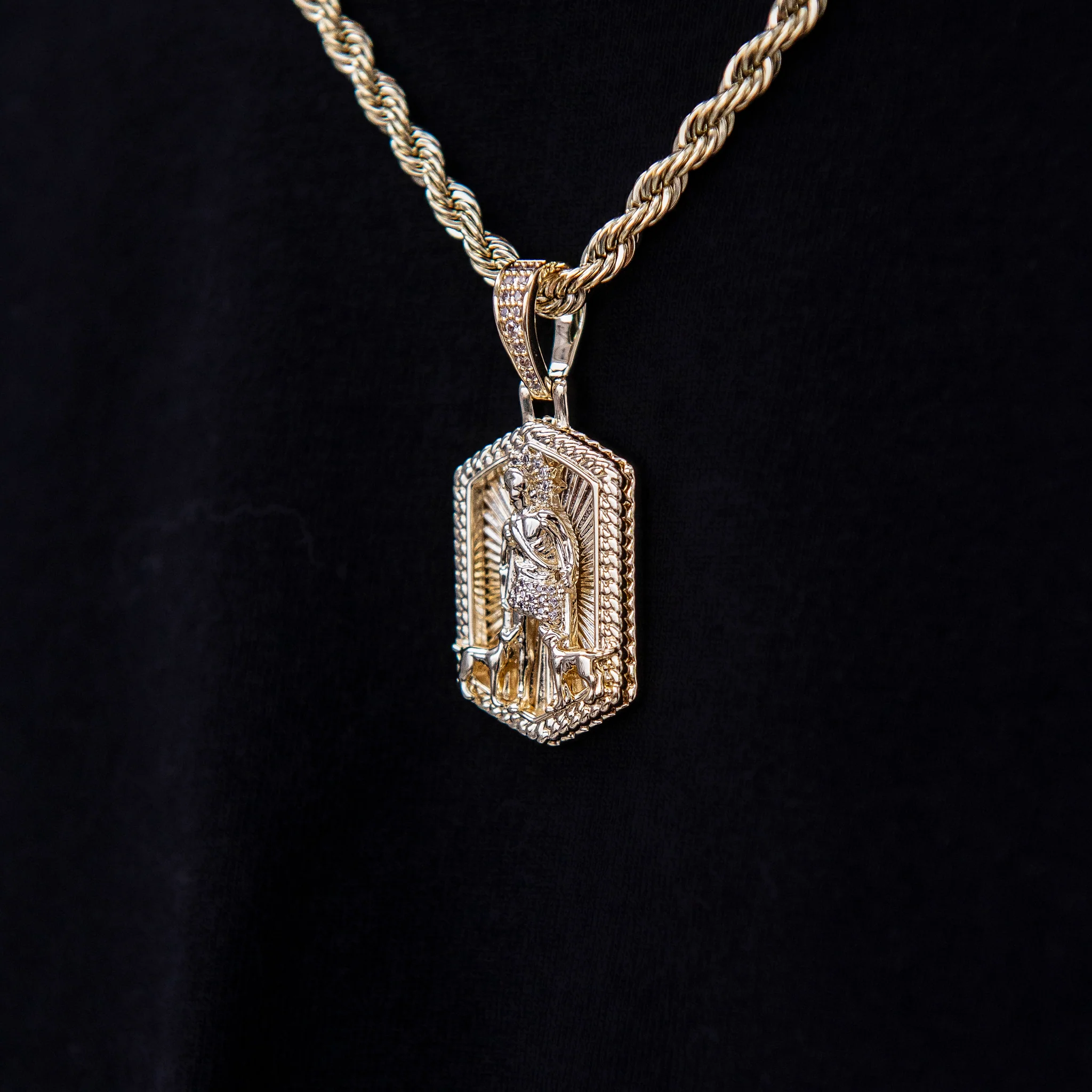 San Lazaro Pendant in Yellow Gold