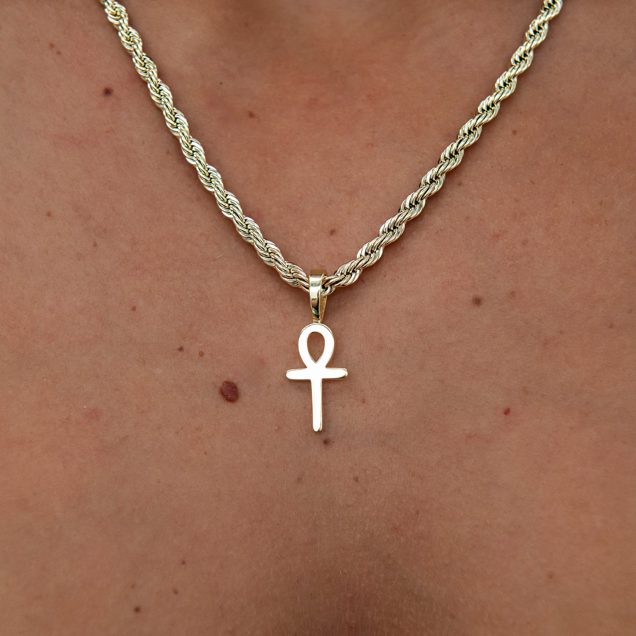 Micro Simple Ankh Cross Pendant in Yellow Gold