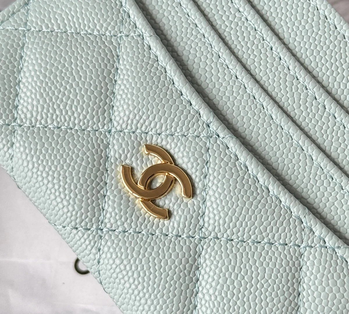 CHANEL 25S CARD HOLDER 11 IN SOFT MINT CAVIAR GOLD HARDWARE