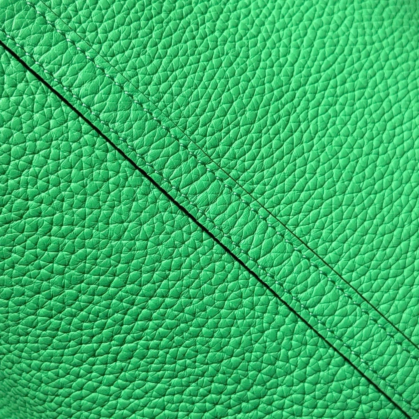 HERMES 25S PICOTIN LOCK 22 IN SPRING GREEN CALFSKIN SILVER HARDWARE