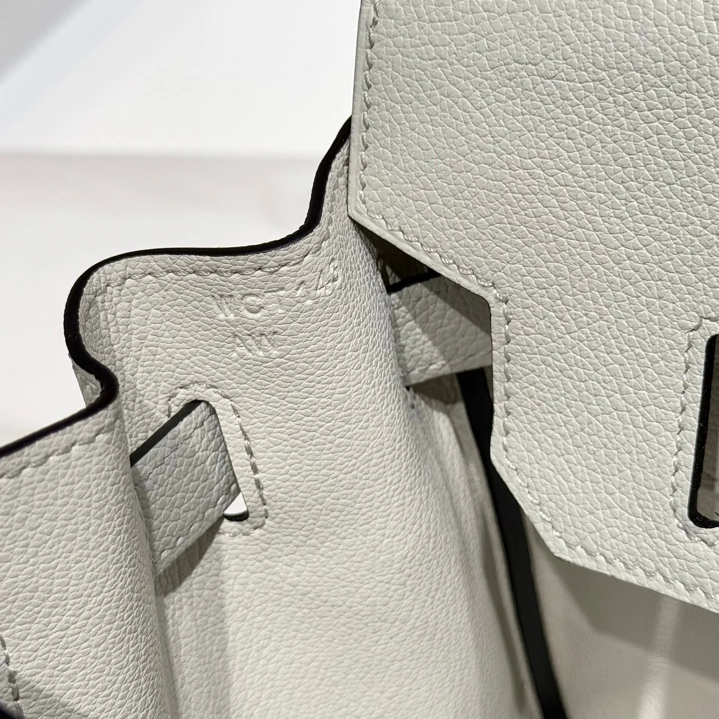HERMES 25S SHOULDER BIRKIN 29 IN MILKY WHITE CALFSKIN SILVER HARDWARE