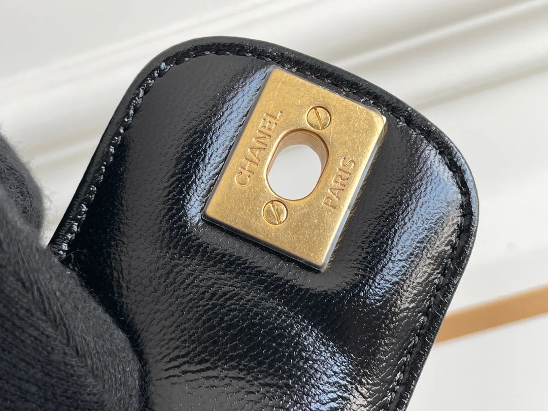 CC MEDIUM 23 BAG WITH HANDLE IN BLACK LAMBSKIN
