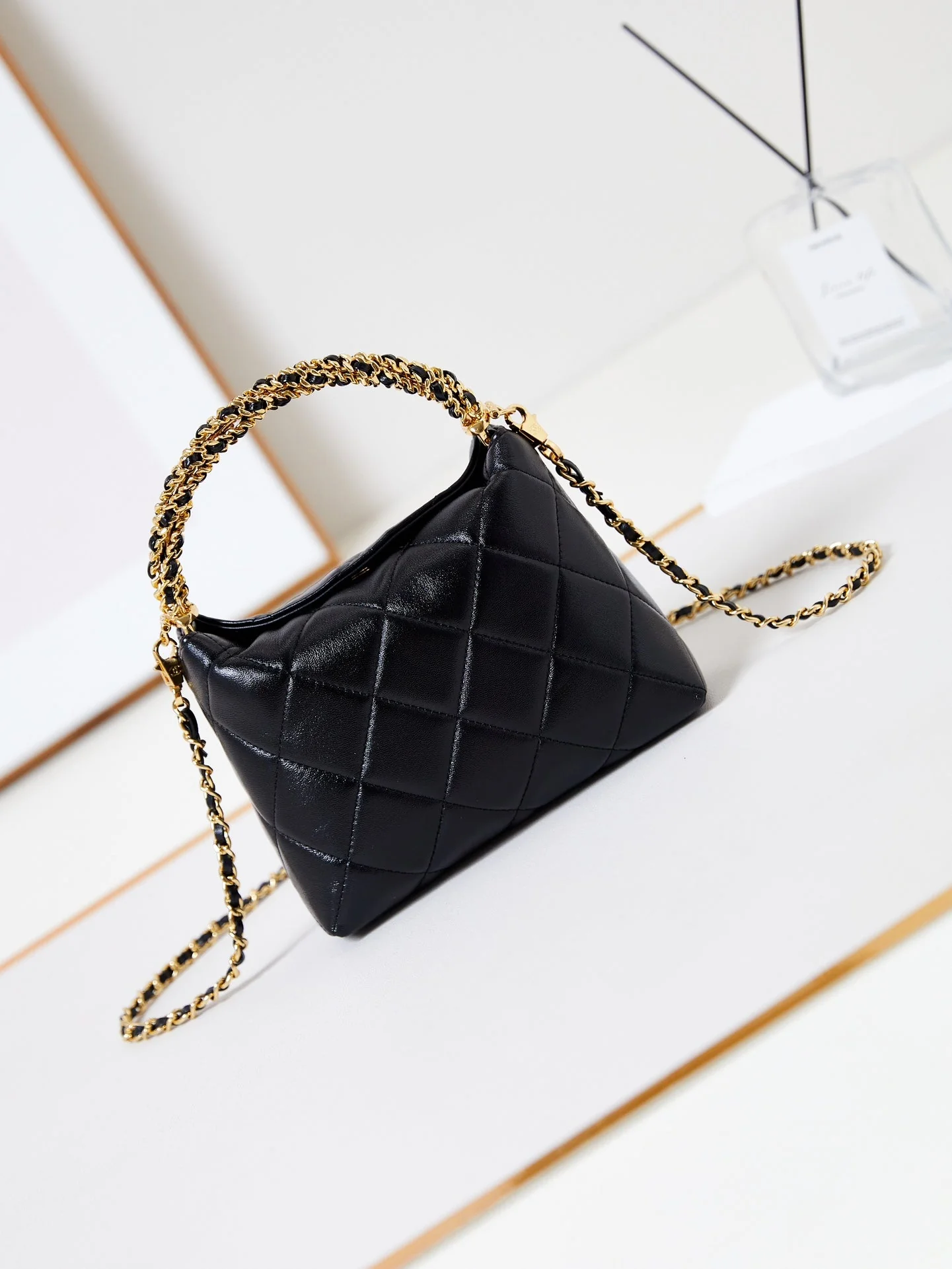 HOBO BAG 18 IN BLACK SOFT LAMBSKIN GOLD CHAIN