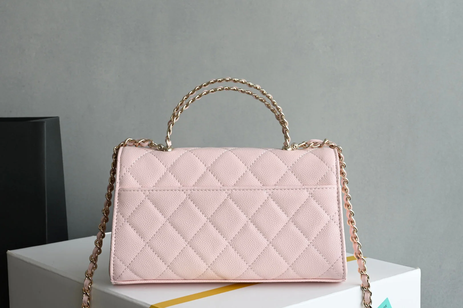 CHANEL 25S KELLY 18 CM IN LIGHT PINK LAMBSKIN