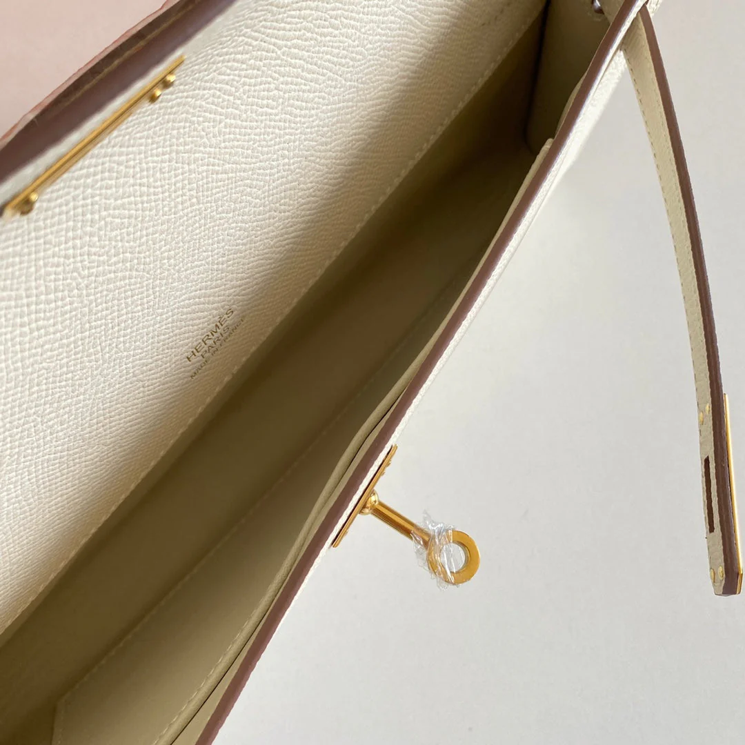 KELLY CUT 31 IN BEIGE CREAM CALFSKIN WITH GOLD HARDWARE